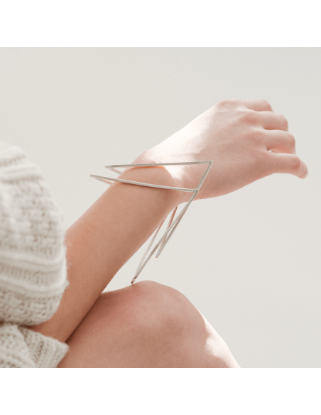 Bratara ALPHABET RHYTHM Minimal, realizata manual. - Monom