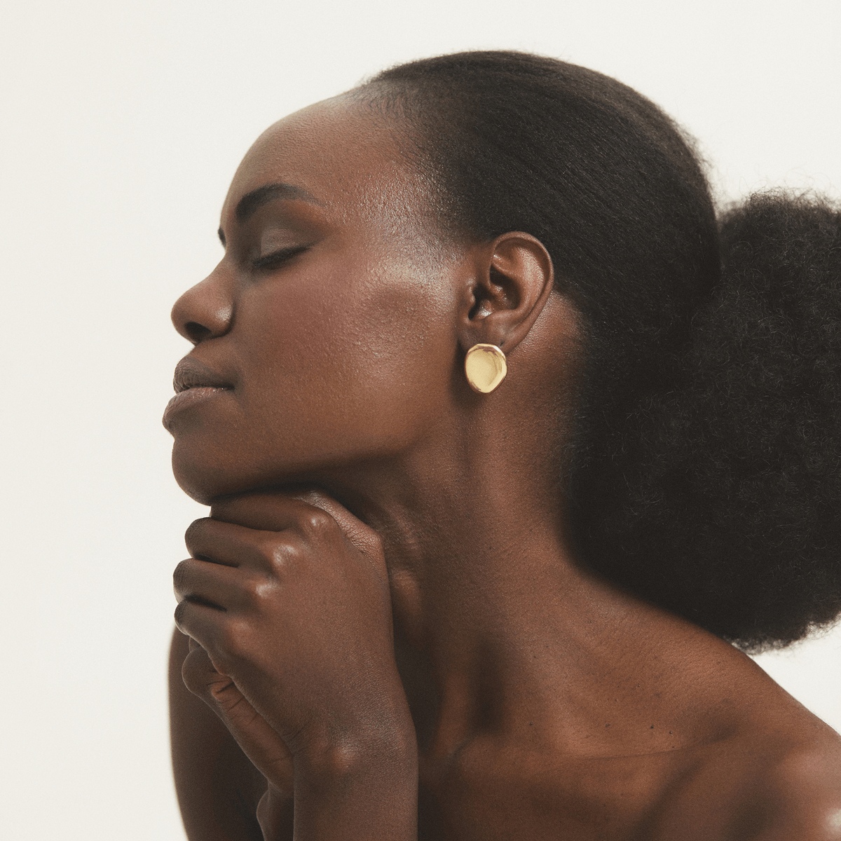 SIA UNO Minimal Earrings, Handmade by Monom 2