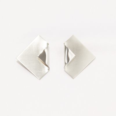 IMPERFECT SQUARE earrings 2