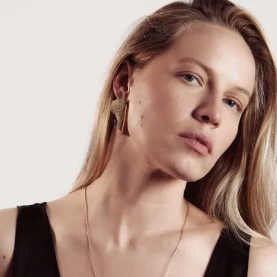 IRIDEA SMALL TEXTURED EARRINGS 2