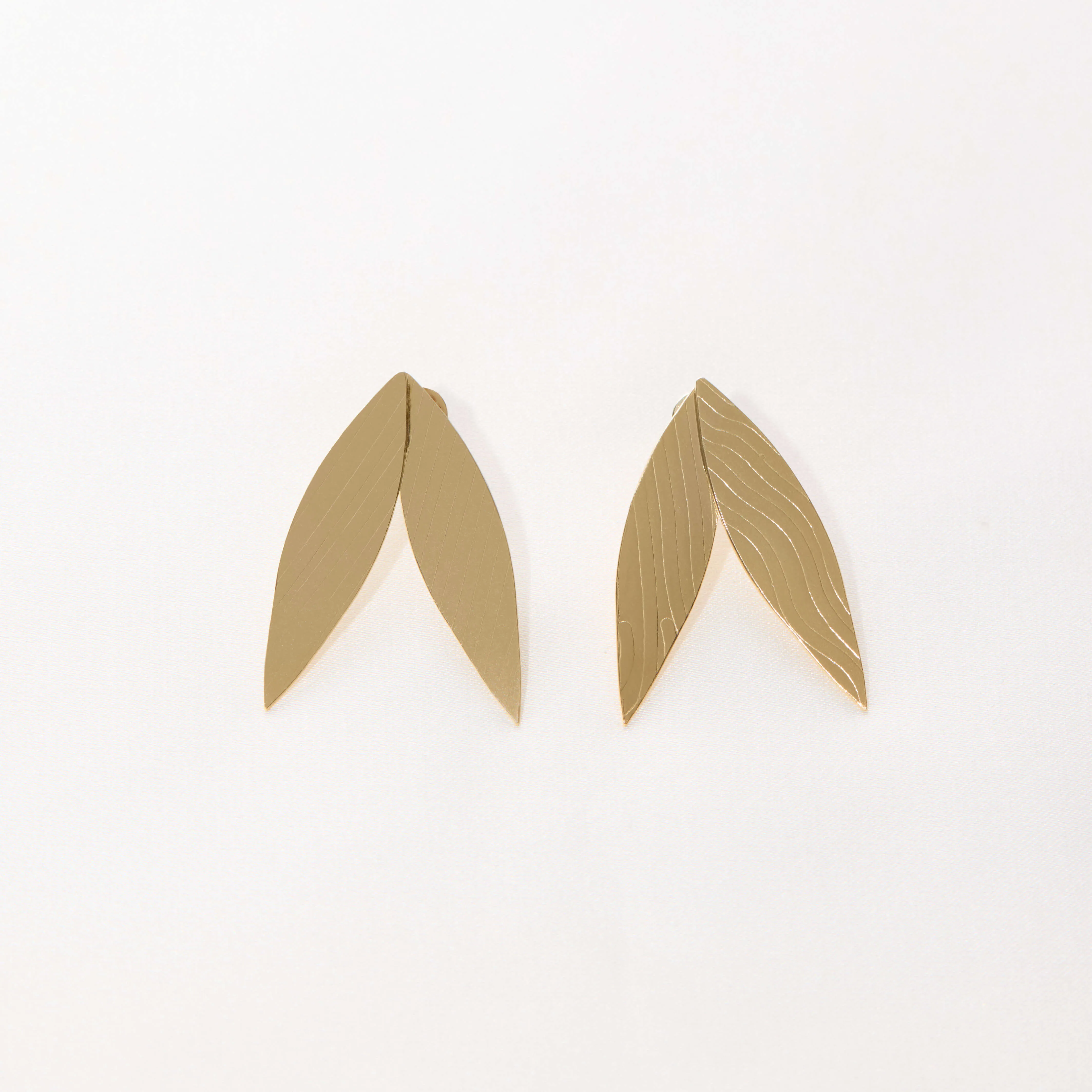 IRIDEA MEDIUM EARRINGS